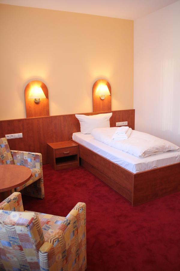 Hotel Thueringer Hof Rudolstadt Bagian luar foto
